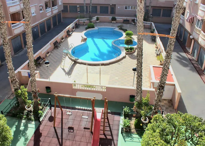 Apartamento Con Terraza, Piscina Y Playa A 400M